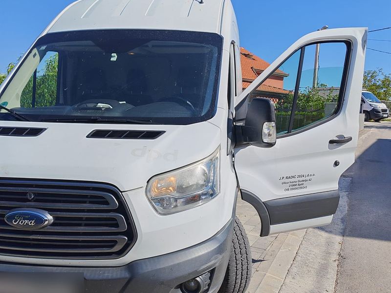White J.P. Radić van ready for transport